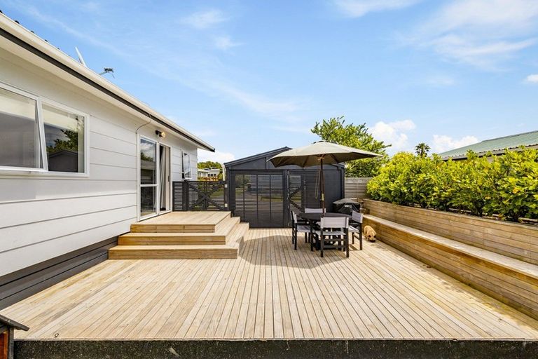 Photo of property in 42a Rautawhiri Road, Helensville, 0800