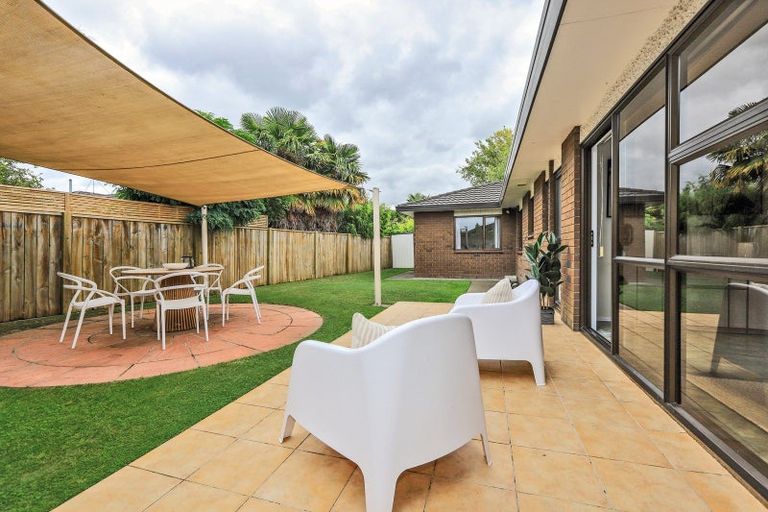 Photo of property in 13 Knightsbridge Place, Taradale, Napier, 4112