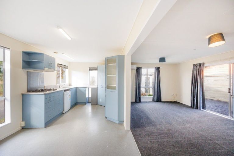 Photo of property in 41 Acacia Street, Kelvin Grove, Palmerston North, 4414