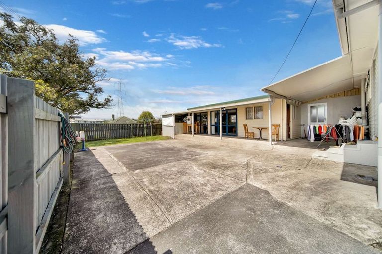 Photo of property in 19 Ivon Road, Otara, Auckland, 2023