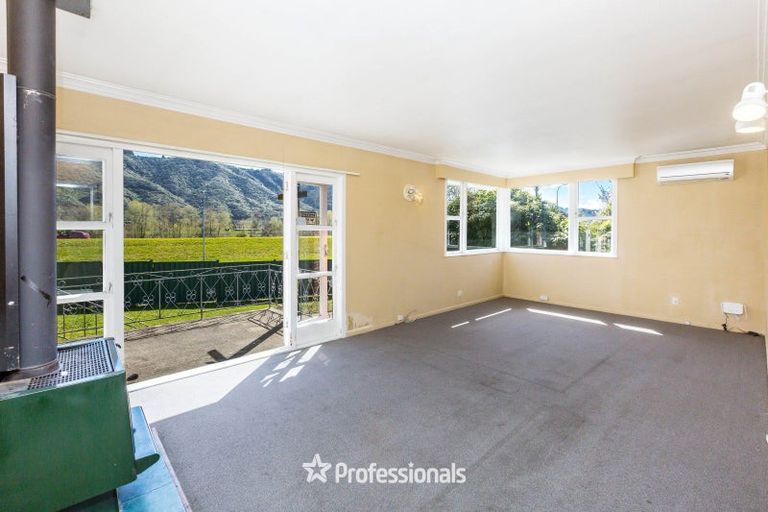 Photo of property in 17a Clouston Park Road, Clouston Park, Upper Hutt, 5018