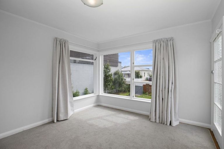 Photo of property in 36 Inglis Street, Seatoun, Wellington, 6022