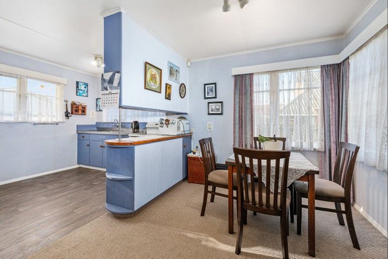 Photo of property in 8 Blenheim Place, Feilding, 4702