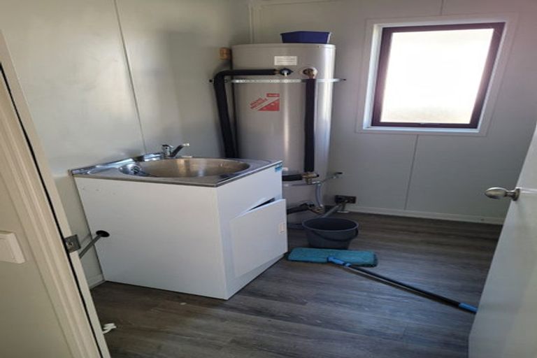 Photo of property in 12 Victory Place, Aramoho, Whanganui, 4500