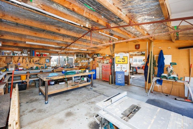 Photo of property in 34 Hazelhurst Line, Kelvin Grove, Palmerston North, 4470