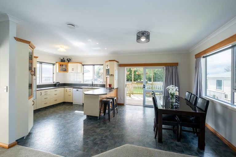 Photo of property in 8 Orlando Street, Stratford, 4332