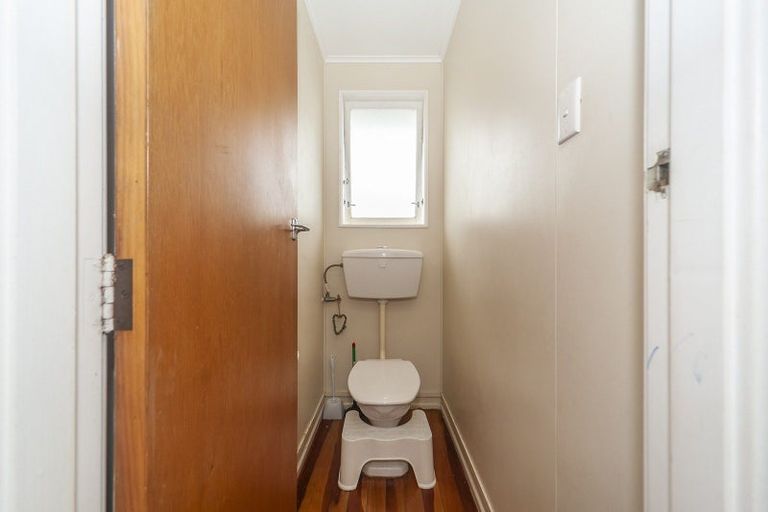 Photo of property in 7/55 Apu Crescent, Lyall Bay, Wellington, 6022