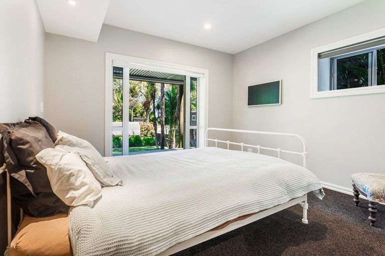 Photo of property in 80 Motutara Road, Muriwai, Waimauku, 0881