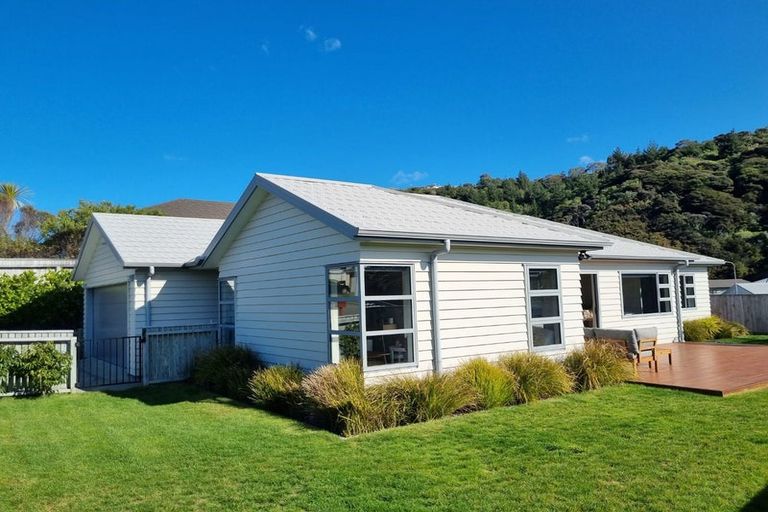 Photo of property in 46 Staithes Drive North, Whitby, Porirua, 5024