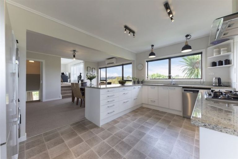 Photo of property in 93 James Mackie Road, Helensville, 0875