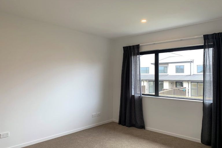 Photo of property in 35 Peihana Road, Hobsonville, Auckland, 0616