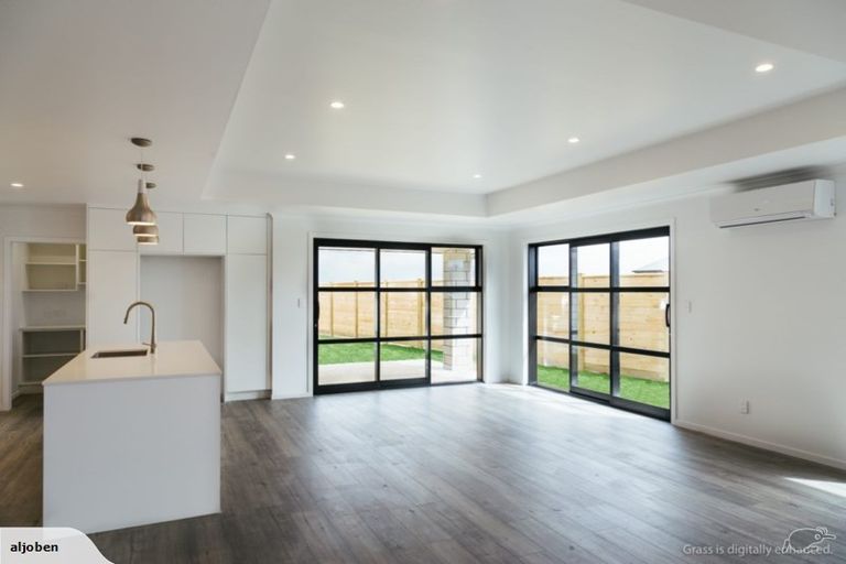Photo of property in 12 Lewis Way, Cambridge, 3434