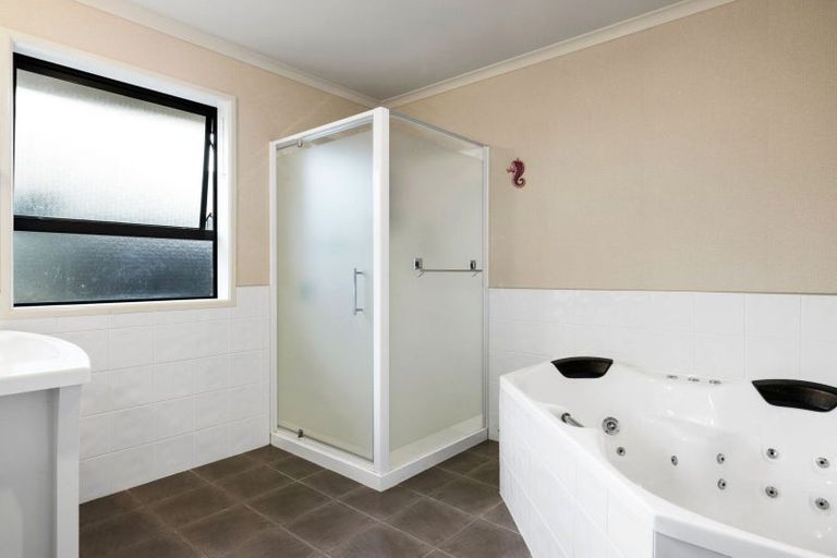 Photo of property in 50 Palliser Drive, Huntington, Hamilton, 3210