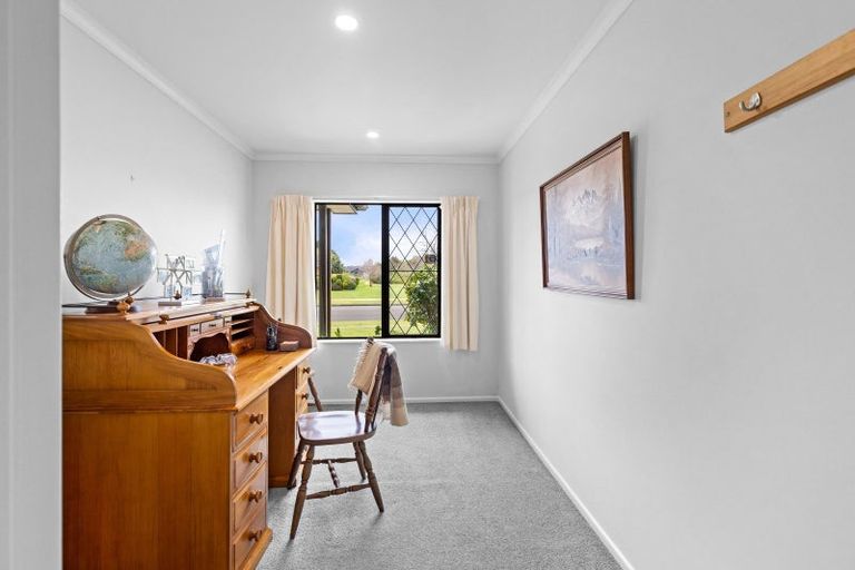 Photo of property in 9 Clearview Drive, Milson, Palmerston North, 4414