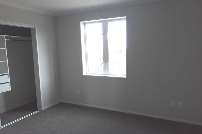 Photo of property in 10 Saddleback Crescent, Papakura, 2110
