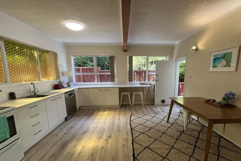 Photo of property in 318 Huia Road, Titirangi, Auckland, 0604