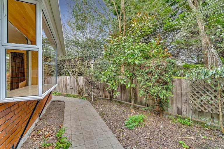 Photo of property in 216 Grahams Road, Burnside, Christchurch, 8053