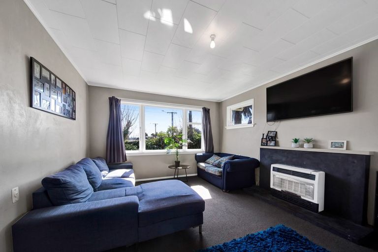 Photo of property in 8 Reid Avenue, Hawera, 4610