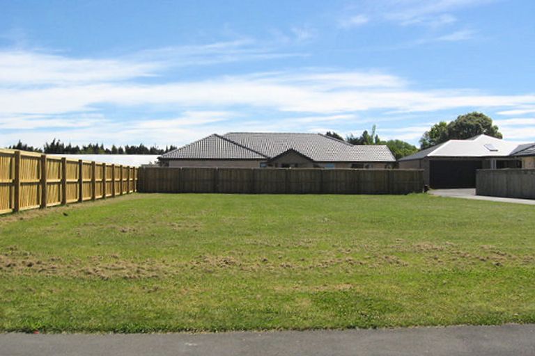 Photo of property in 15 Brookwater Avenue, Northwood, Christchurch, 8051