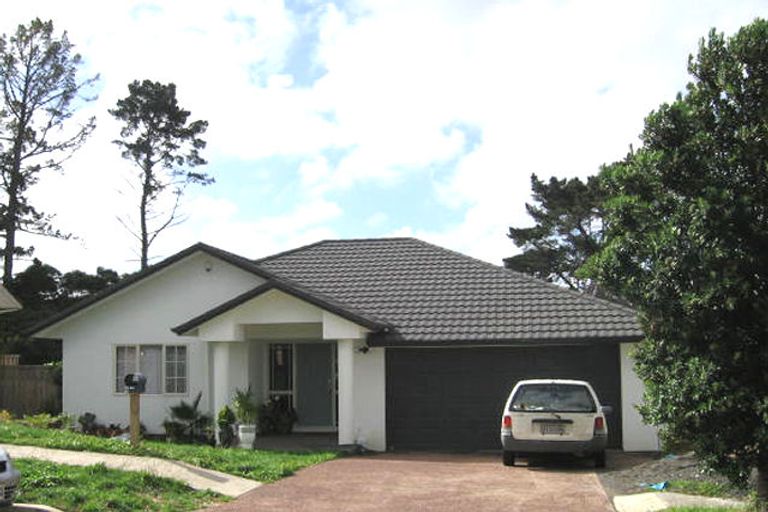 Photo of property in 6 San Vito Place, Henderson, Auckland, 0612