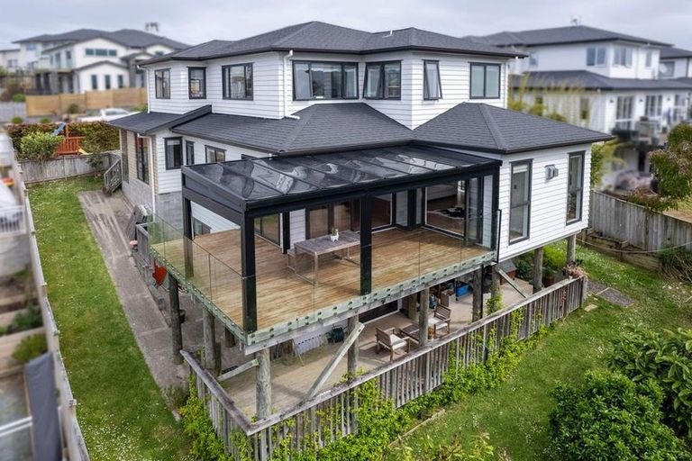 Photo of property in 13 Spyglass Street, Red Beach, 0932