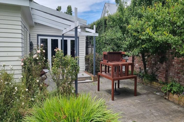 Photo of property in 75 Chapter Street, St Albans, Christchurch, 8052