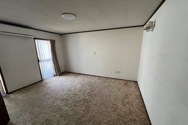 Photo of property in 56 Balmain Road, Chatswood, Auckland, 0626