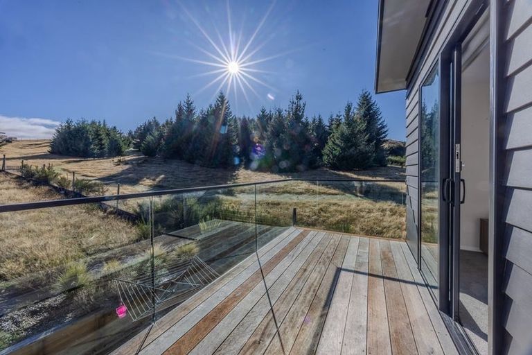 Photo of property in 60 Kirimoko Crescent, Wanaka, 9305