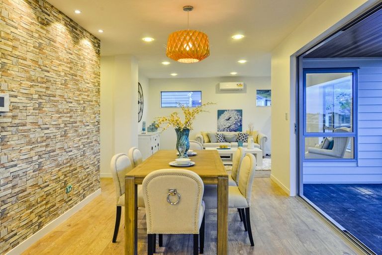 Photo of property in 106 Fairview Avenue, Fairview Heights, Auckland, 0632