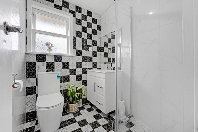 Photo of property in 5 Tui Crescent, Manurewa, Auckland, 2102