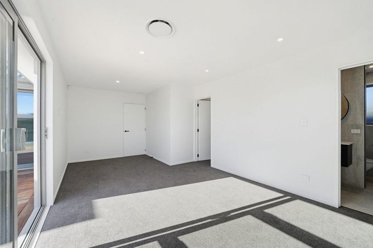 Photo of property in 43 Thirlwall Street, Woodend, 7610