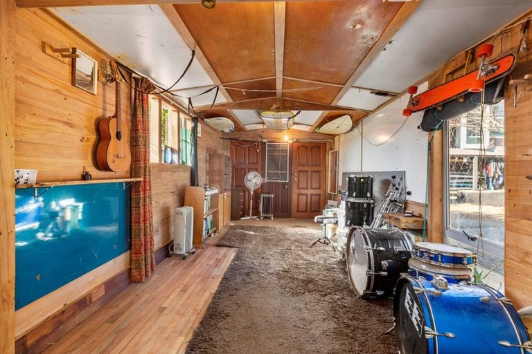 Photo of property in 3 Te Hutewai Road, Raglan, 3225