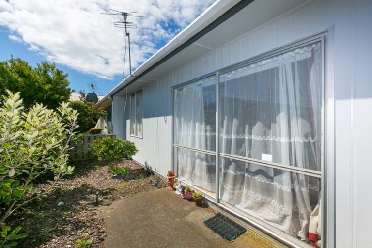Photo of property in 32d Paritutu Road, Spotswood, New Plymouth, 4310