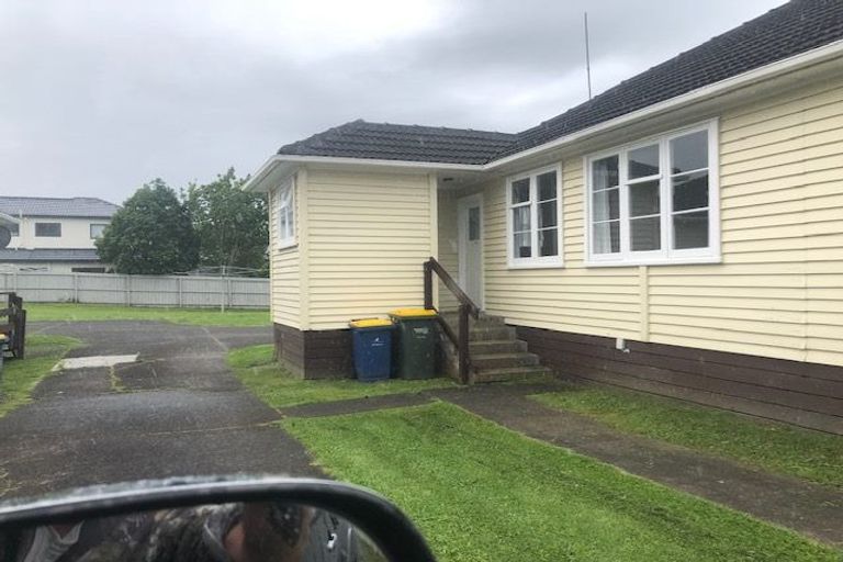 Photo of property in 7 Kotuku Street, Te Atatu Peninsula, Auckland, 0610