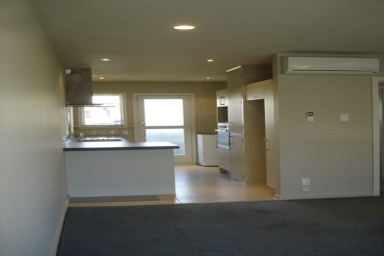 Photo of property in 3/69 Champion Street, Edgeware, Christchurch, 8013