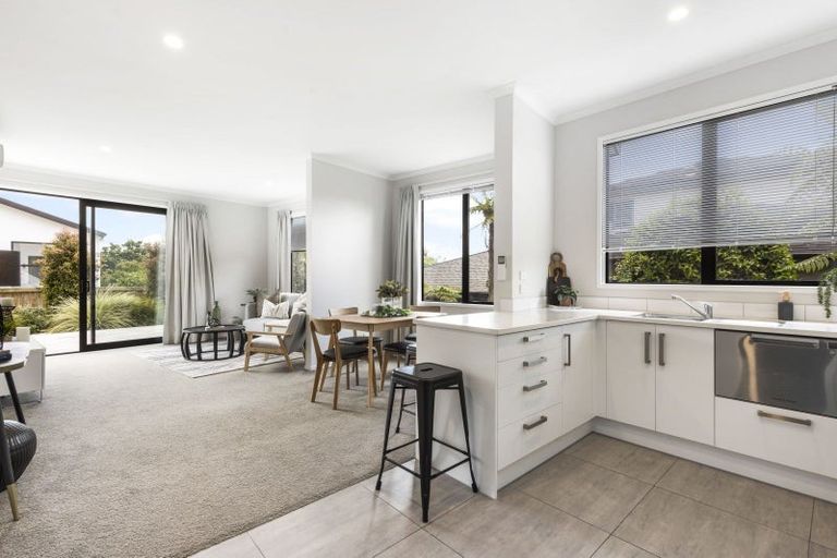 Photo of property in 4/87 Rototuna Road, Rototuna, 3210