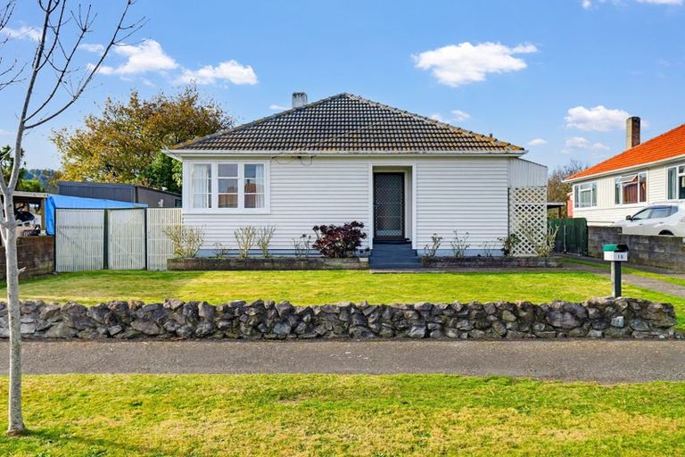 Photo of property in 16 Victory Place, Aramoho, Whanganui, 4500