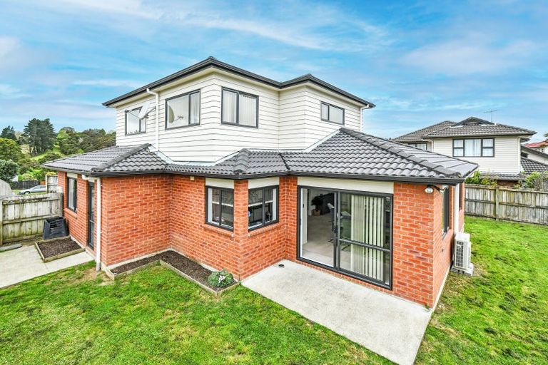 Photo of property in 17 Kokako Rise, Papakura, 2110