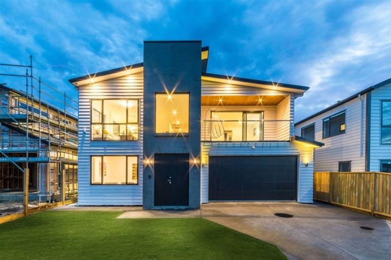 Photo of property in 5 Bight Road, Long Bay, Auckland, 0630