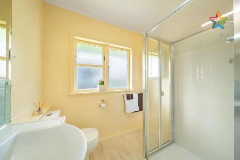 Photo of property in 1 Fairfield Avenue, Fairfield, Lower Hutt, 5011