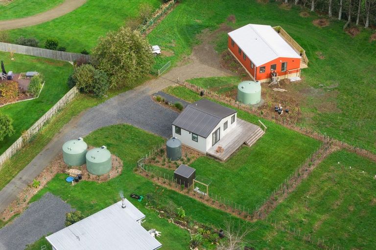 Photo of property in 40 Garth Road, Levin, 5571