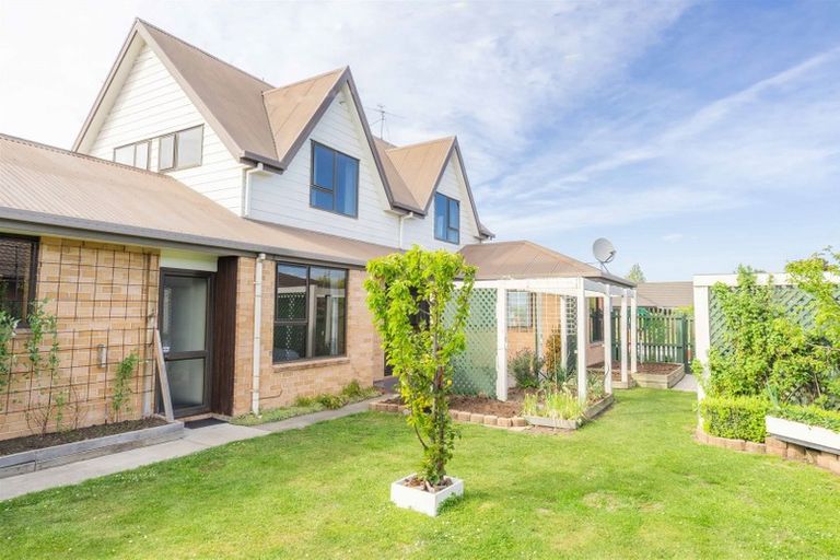 Photo of property in 2 Ben Nevis Drive, Broomfield, Christchurch, 8042