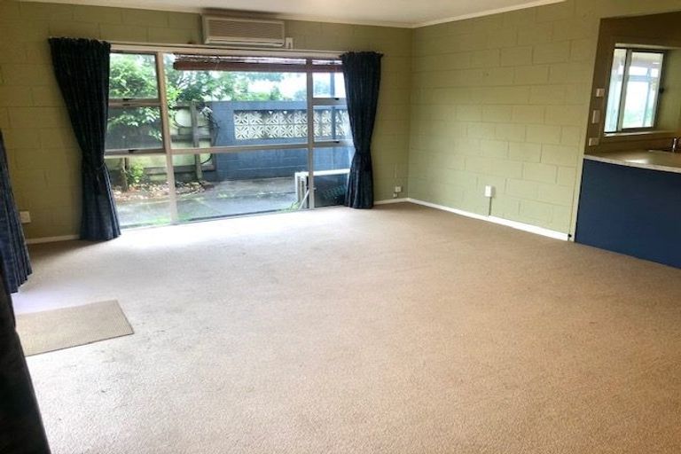 Photo of property in 12b Kohutuhutu Road, Raumati Beach, Paraparaumu, 5032