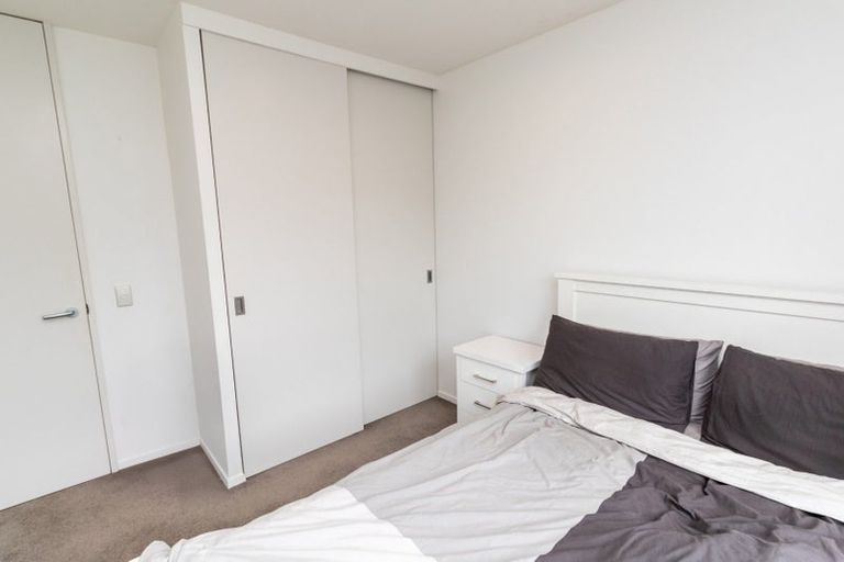 Photo of property in 48a Bassett Road, Johnsonville, Wellington, 6037