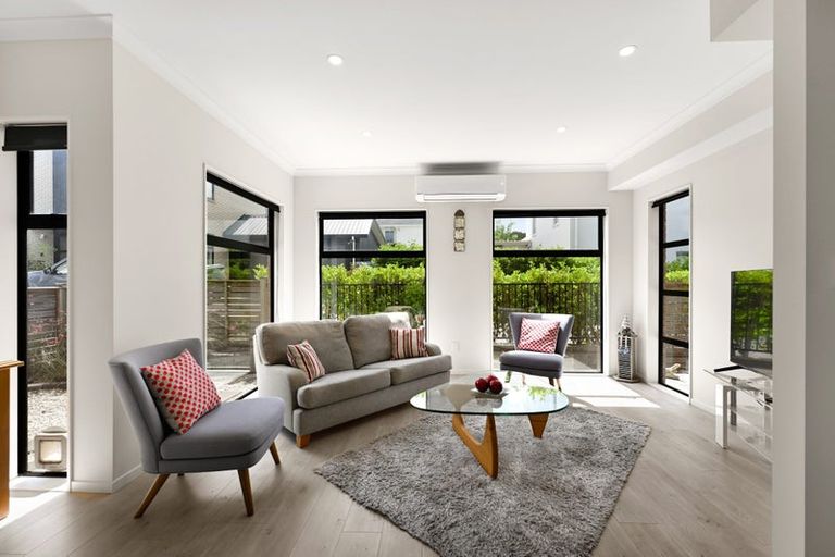 Photo of property in 3b Lake Domain Drive, Frankton, Hamilton, 3204