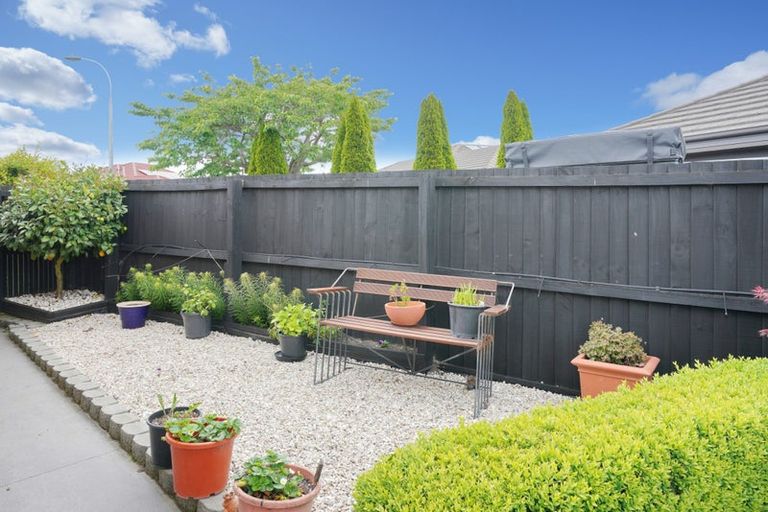 Photo of property in 10 Wedmore Close, Burwood, Christchurch, 8083