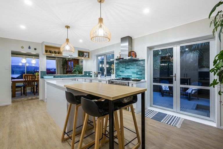 Photo of property in 11 Spinnaker Drive, Whitby, Porirua, 5024