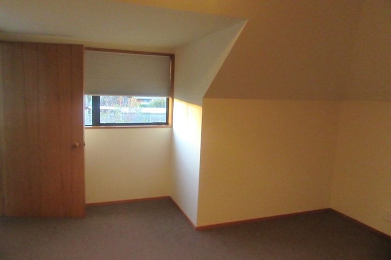 Photo of property in 9 Clyde Road, Upper Riccarton, Christchurch, 8041