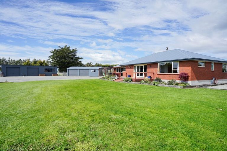 Photo of property in 381 Bay Road, West Plains, Invercargill, 9879