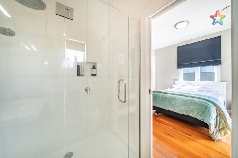 Photo of property in 10 Palm Avenue, Lyall Bay, Wellington, 6022